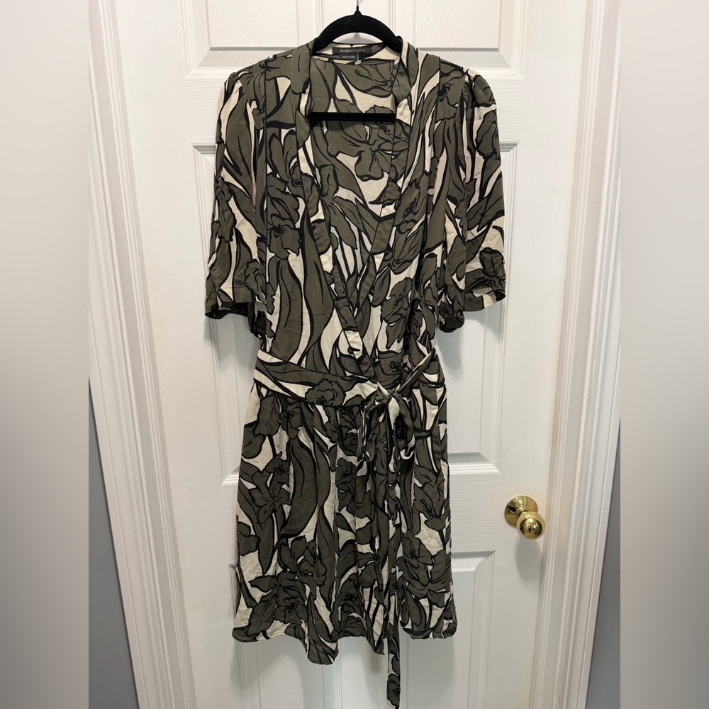 BCBGMaxAzria 100% Silk Olive and Black Leaf Patterned Dress
